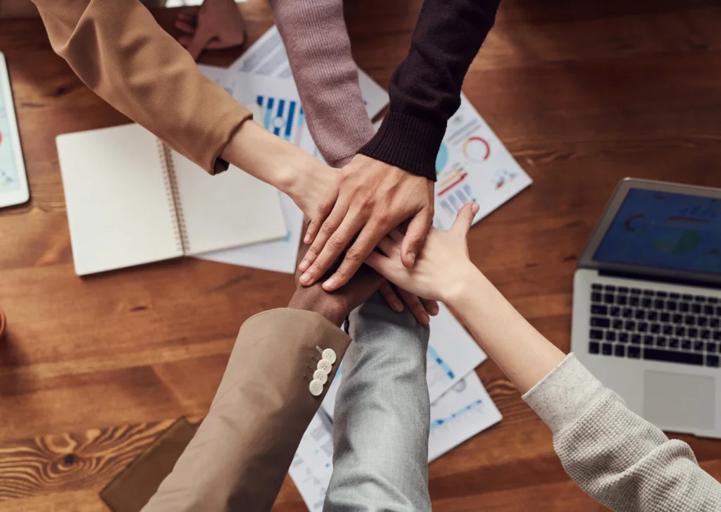 Designer Social Media Teamwork